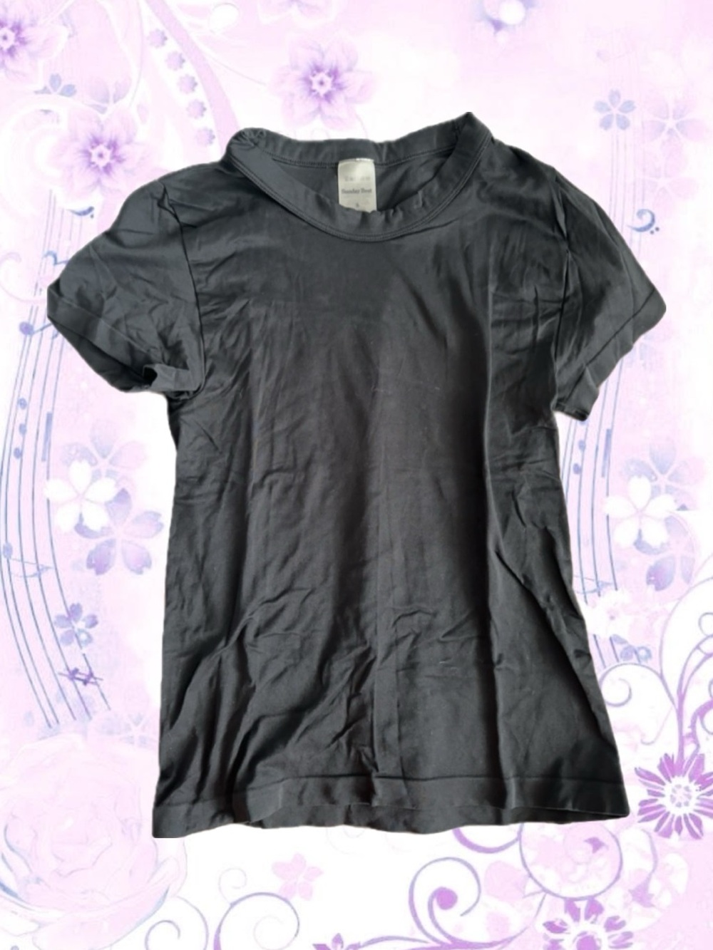 Aritzia Black Form-Fitting Short Sleeve Crewneck Tee